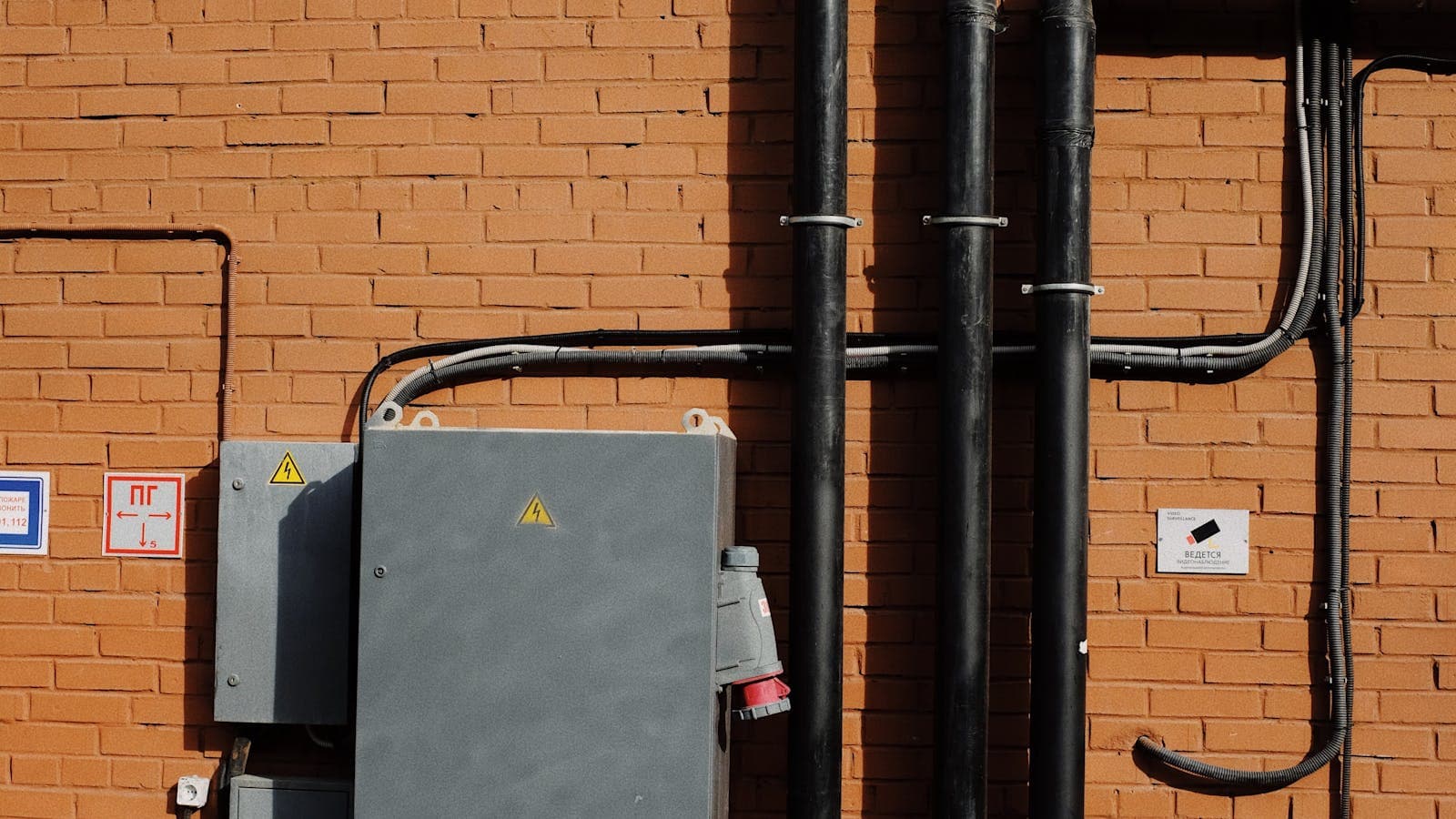 Battery Backup for Business — Complete Guide